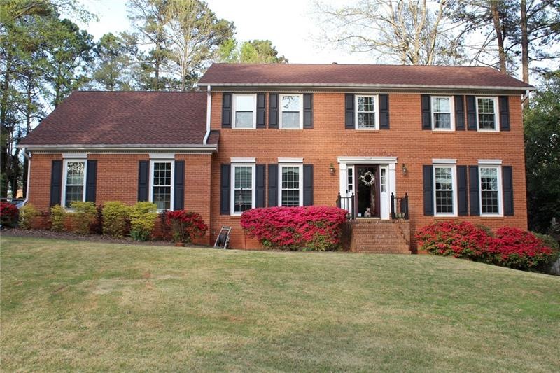 946 Ross Ct, Stone Mountain, GA 30087 - photo 1