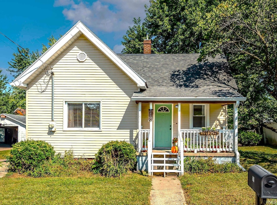 118 W South St, Bloomfield, IN 47424 - photo 1