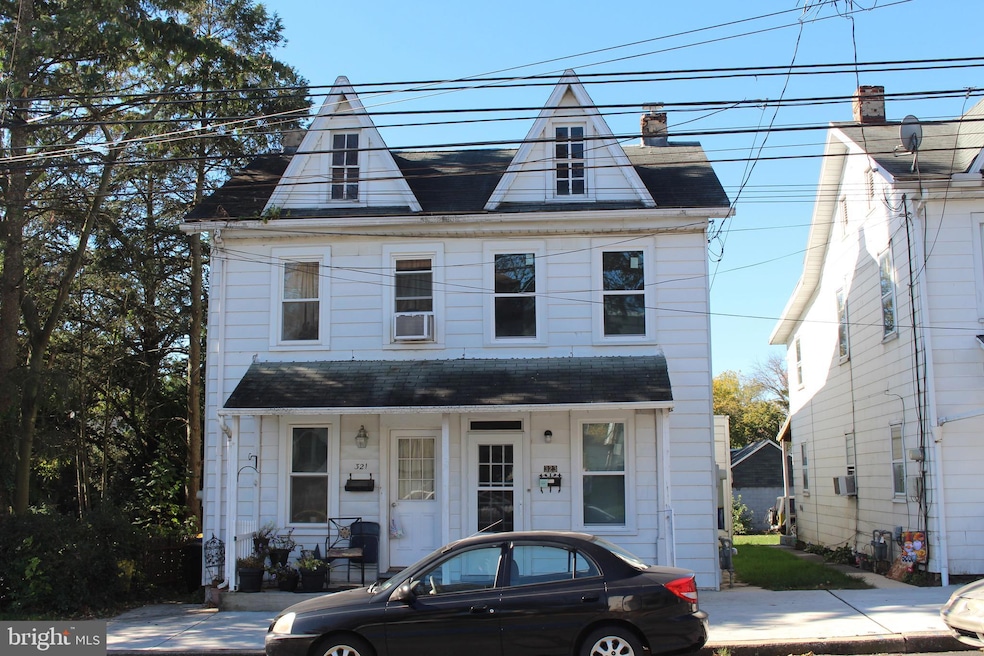 321 N Spring St, Middletown, PA 17057 - photo 1