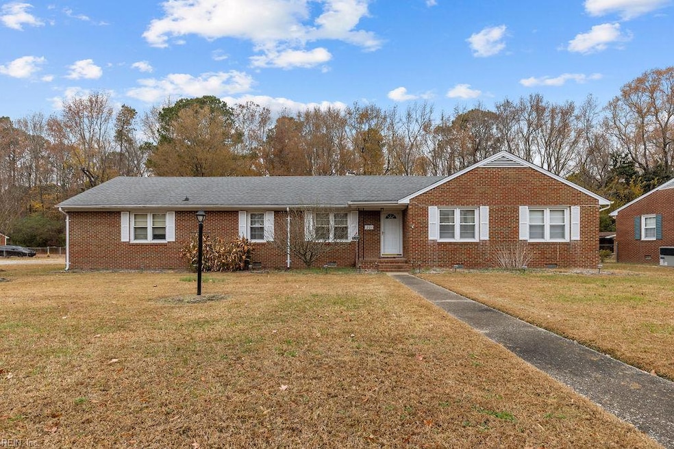 201 North Dr, Franklin, VA 23851 - photo 1