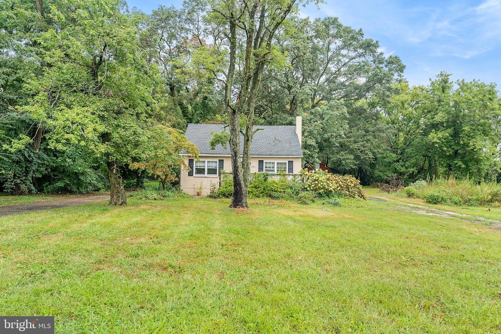 941 Bortons Landing Rd, Moorestown, NJ 08057 - photo 1