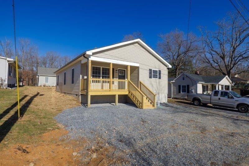 For Sale $309,000 • Co-Listing Agent