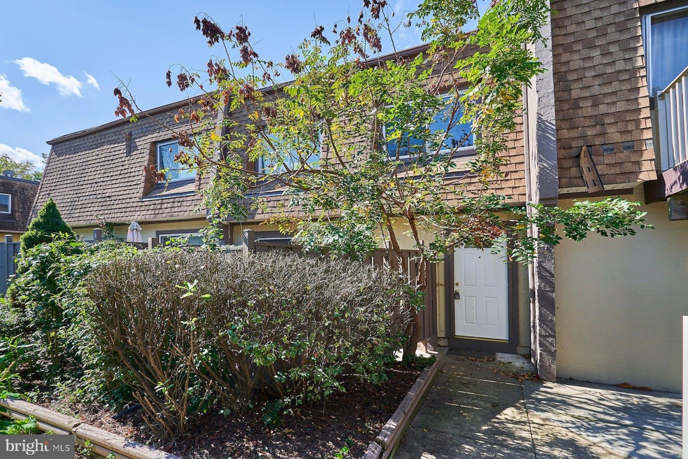 3813 Segundo Place unit D, Alexandria, VA 22309 - photo 1