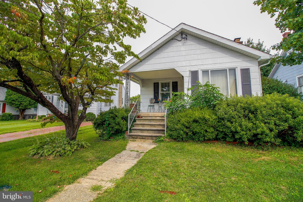 8713 Eddington Rd, Parkville, MD 21234 - photo 1