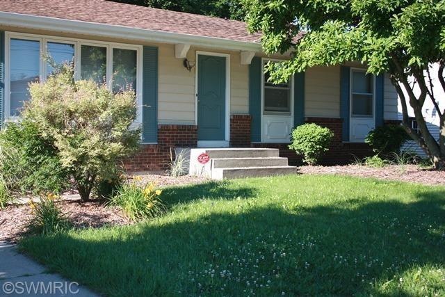 2414 Tillie St SW, Byron Center, MI 49315 - photo 1
