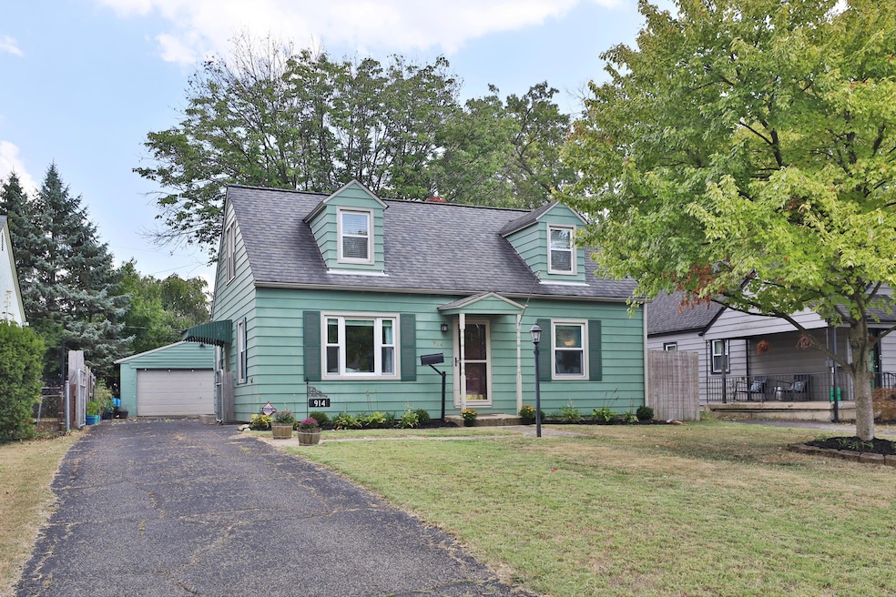Welcome to 914 S Broadleigh Rd