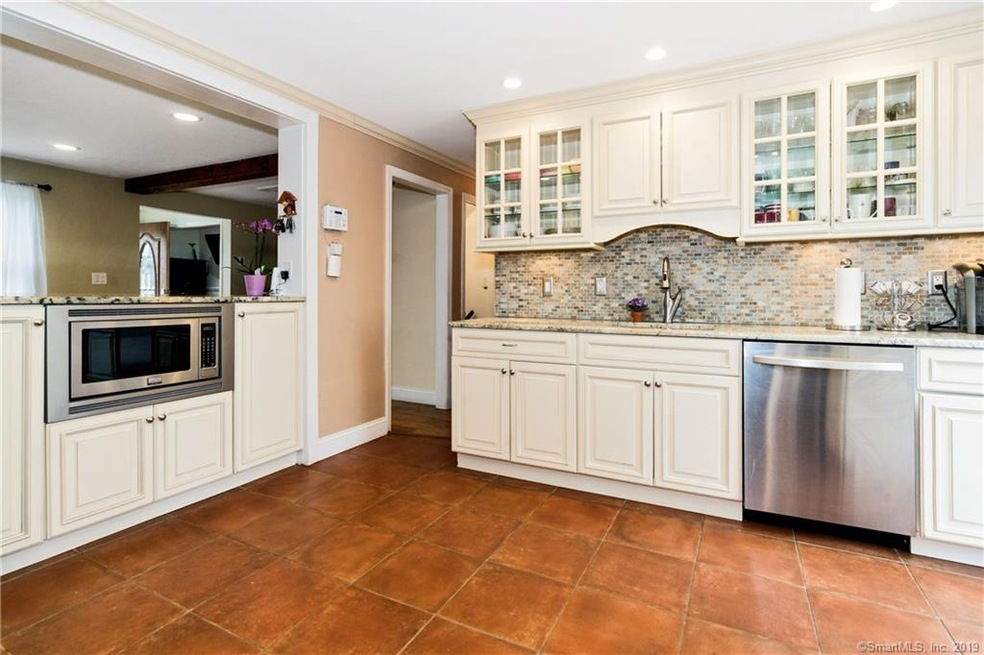 30 Ambler Dr, Norwalk, CT 06851 - photo 1