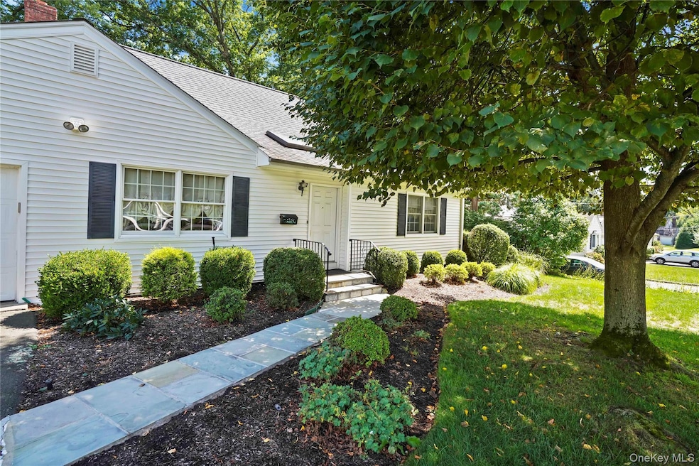 Sold $906,000 • Co-Listing Agent