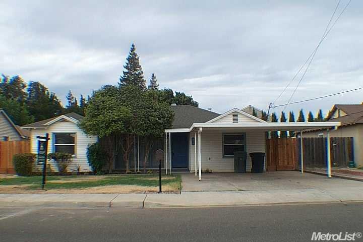 234 S Lee Ave, Oakdale, CA 95361 - photo 1