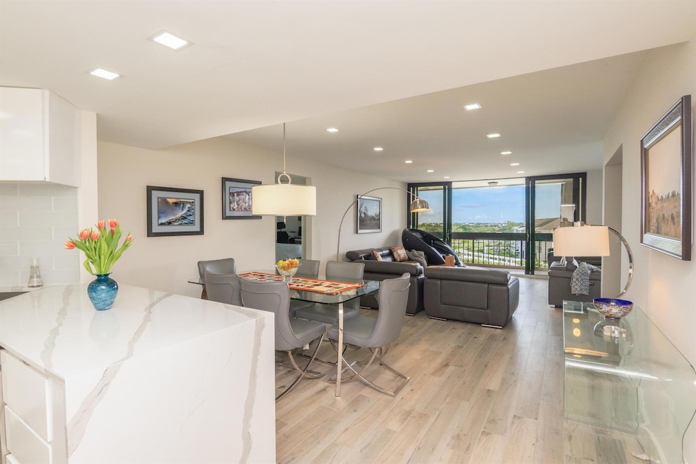 Lincoln Tower unit 8010, West Palm Beach, FL 33401 - photo 1