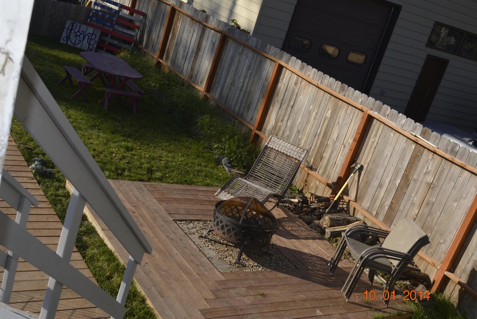 712 N Bragaw backyard (2)