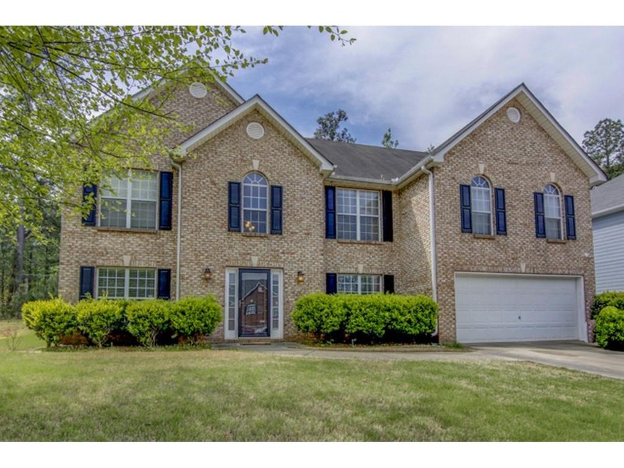 Spacious two story home has 4 bedrooms and 2.5 bat