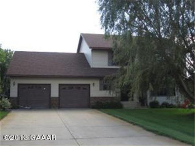 512 512 Wintergreen NW, Alexandria, MN 56308 - photo 1