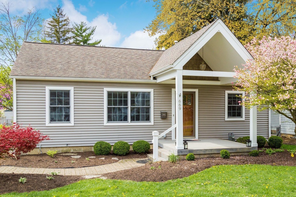 669 Garden Rd, Columbus, OH 43214