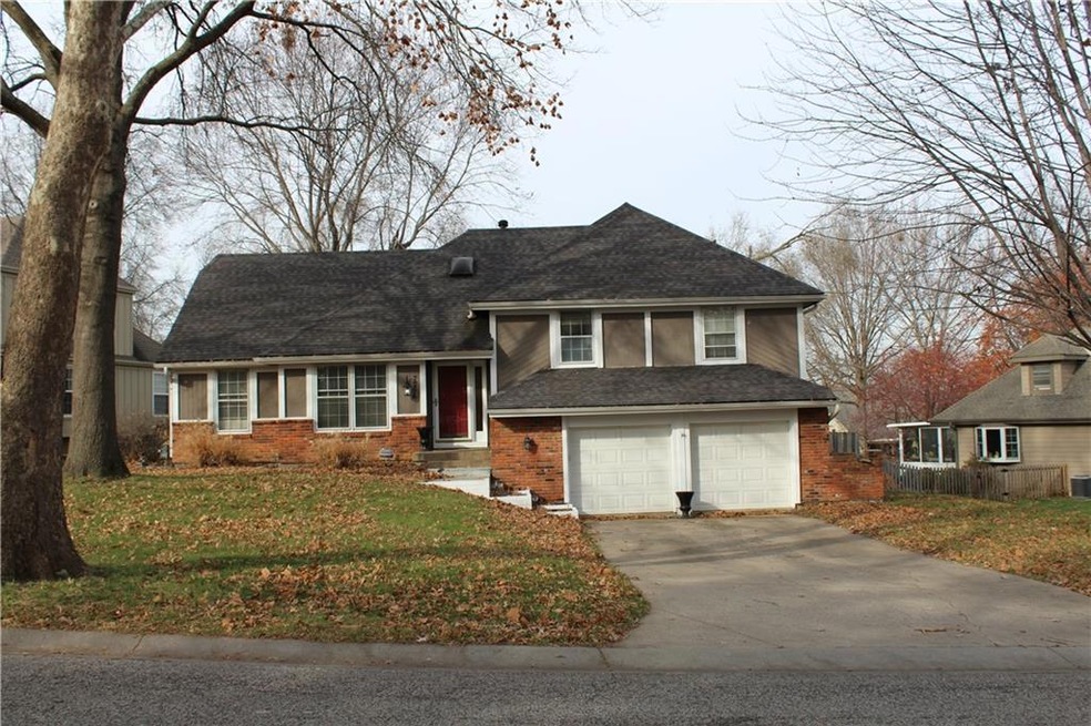 7756 Monrovia St, Shawnee, KS 66216 - photo 1