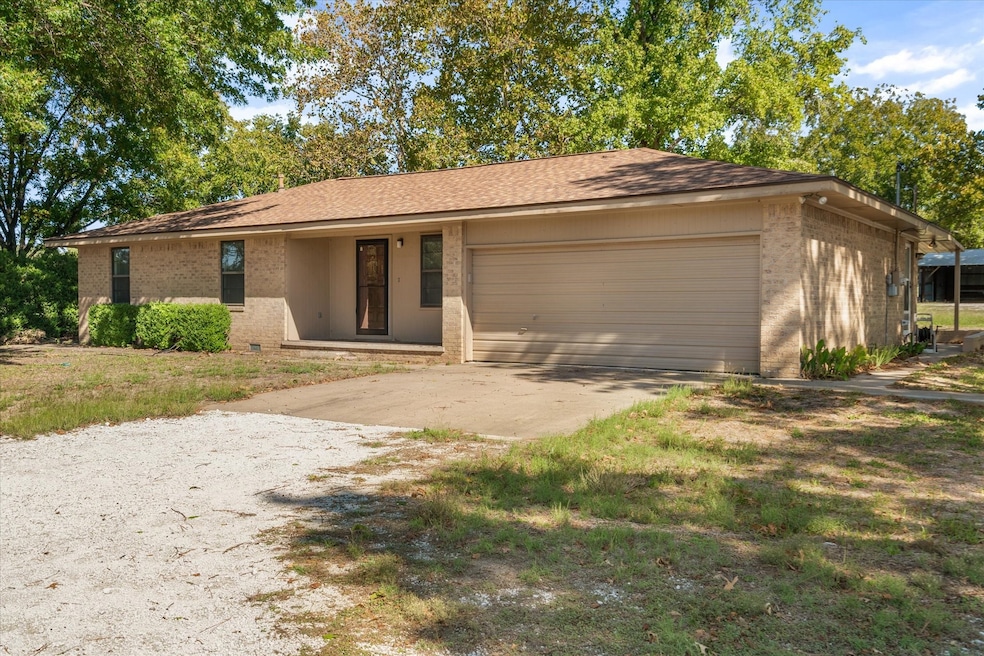 2711 Tin Top Rd, Weatherford, TX 76087 - photo 1