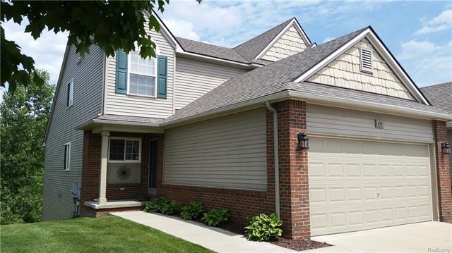 432 NEWBERRY   2 CAR GARAGE W/ PULL DOWN STAIRS FO
