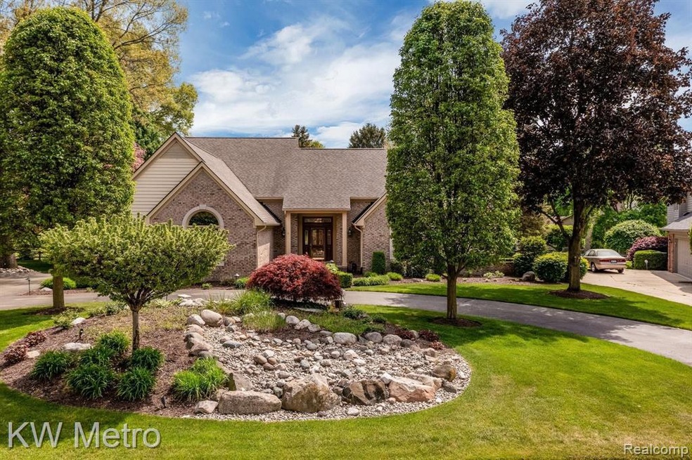 1-web-or-mls-3904 Saint James Court Shelby Twp0040.jpg