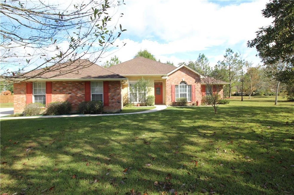 64214 Diane Dr, Pearl River, LA 70452 - photo 1