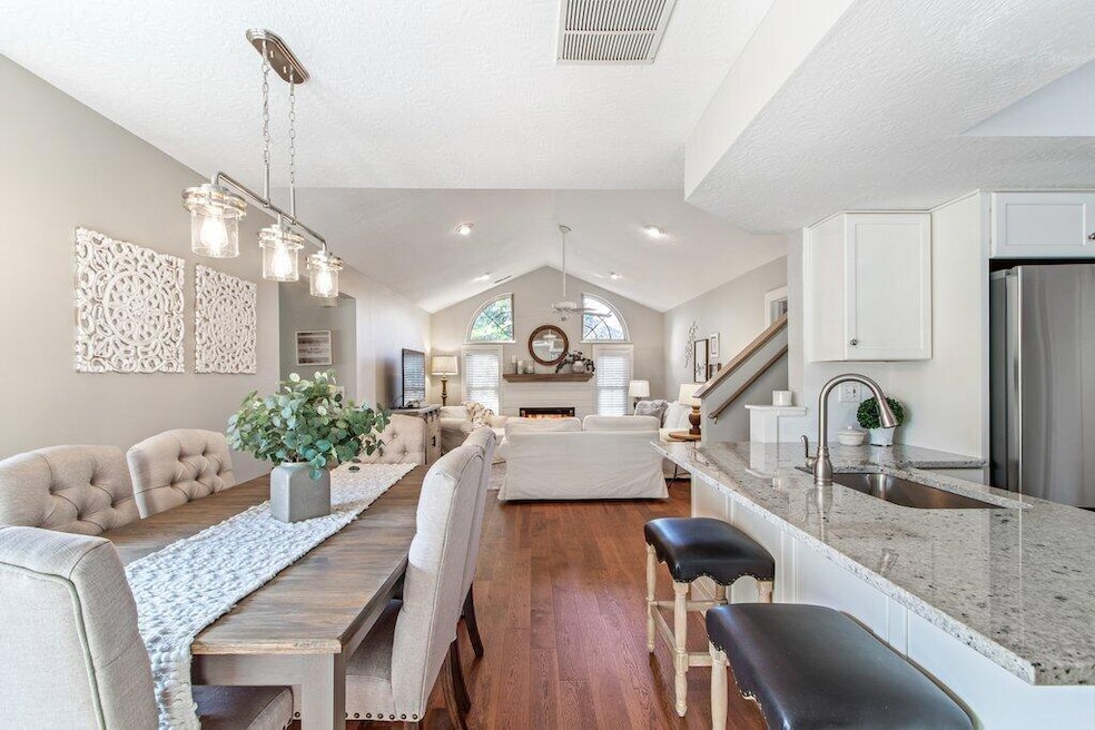 945 Village Brook Way, Columbus, OH 43235 - photo 1