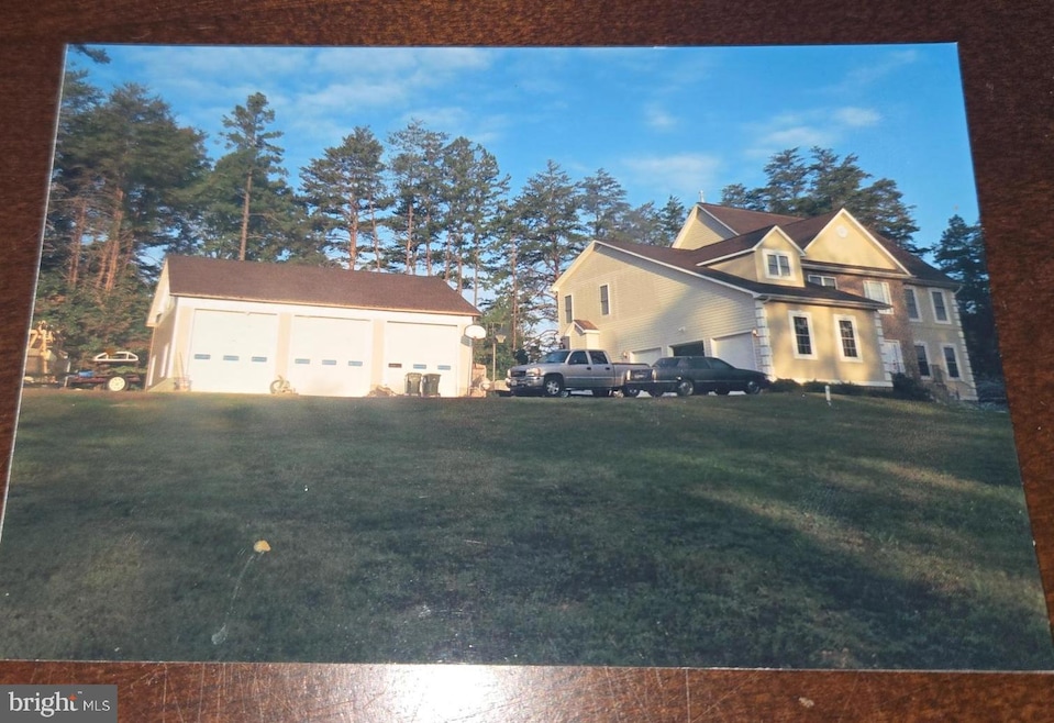 Coming Soon $915,000