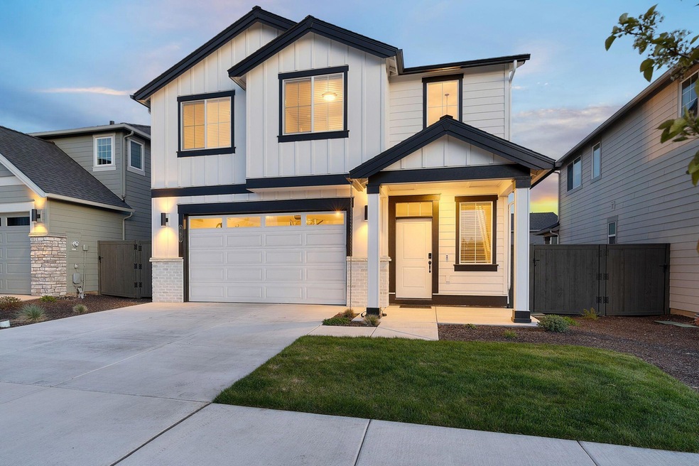 61651 SE Depot Loop, Bend, OR 97702 - photo 1