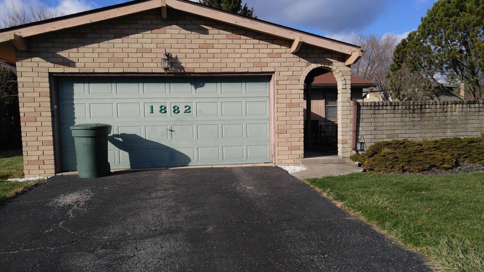 1882 Fairhaven Rd, Columbus, OH 43229 - photo 1