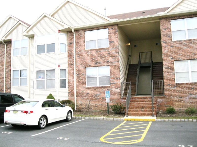 20 Joseph Dr, East Hanover, NJ 07936 - photo 1