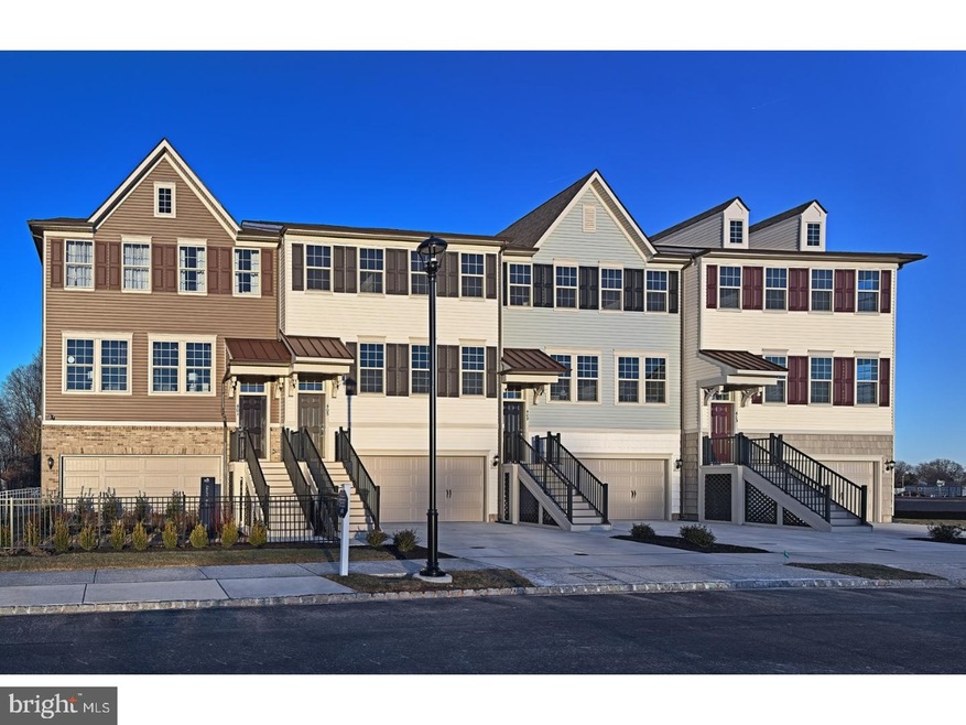 476 Tall Oaks Dr, Warminster, PA 18974 - photo 1