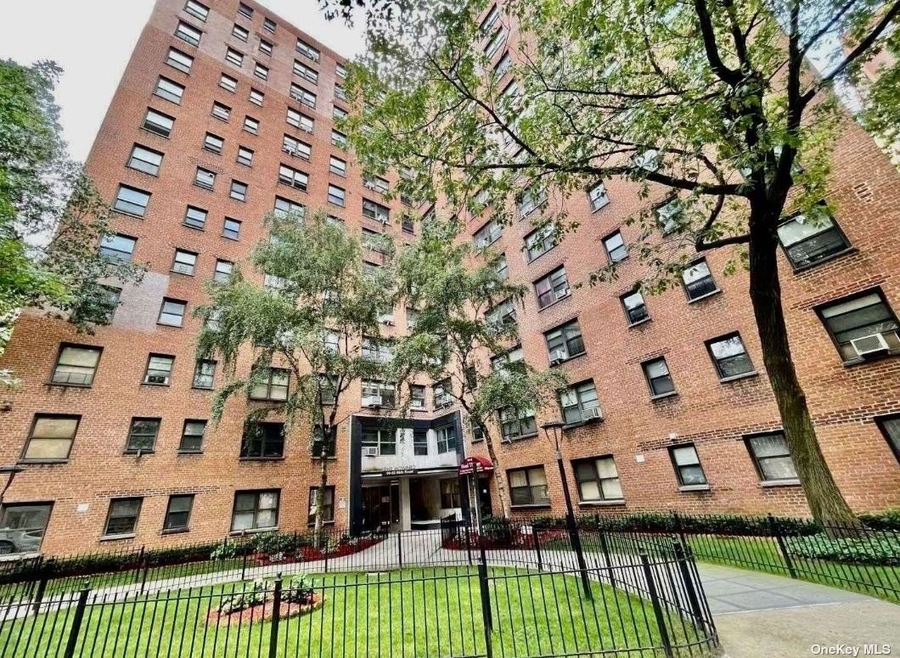 The Howard unit 7, Rego Park, NY 11374 - photo 1
