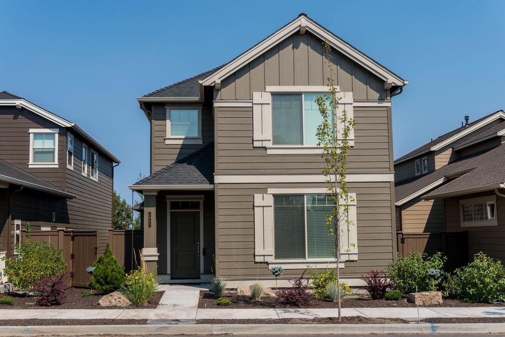 4529 SW 36th St, Redmond, OR 97756 - photo 1