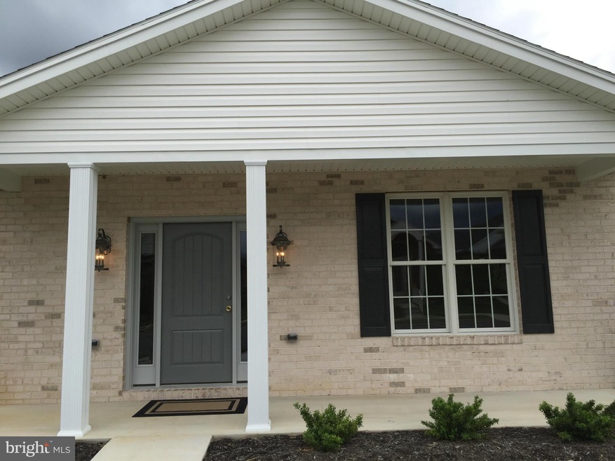 657 Tudor Dr, Hagerstown, MD 21742 - photo 1