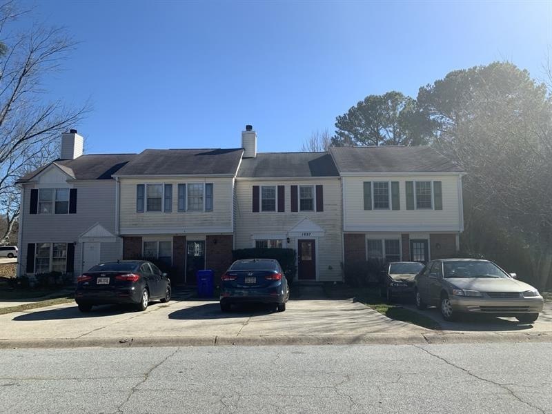 1697 Hunting Creek Dr SE, Conyers, GA 30013 - photo 1