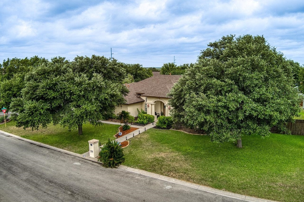 100 Timber Rock Dr, Del Rio, TX 78840 - photo 1