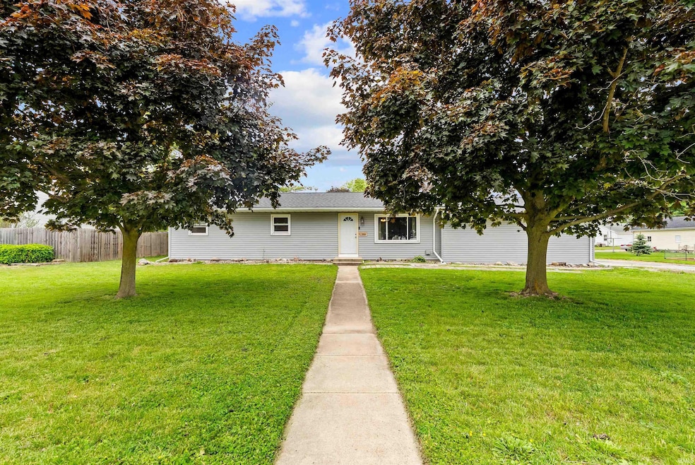 152 Reed St, Nappanee, IN 46550 - photo 1