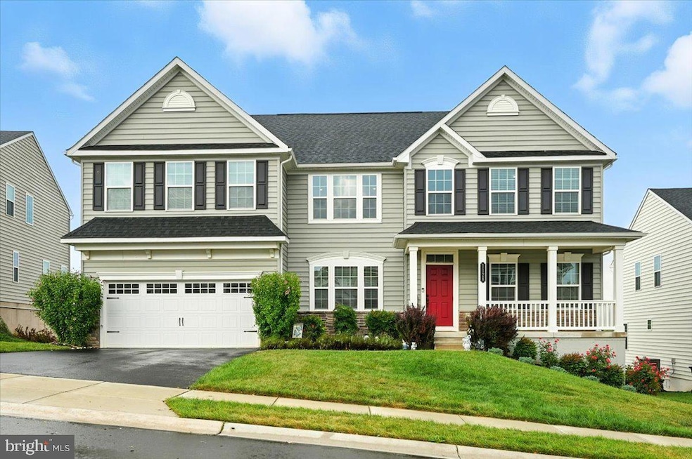 Under Contract $899,900