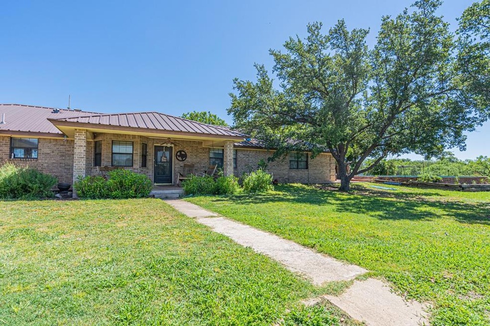 11878 Juniper Ln, San Angelo, TX 76904 - photo 1