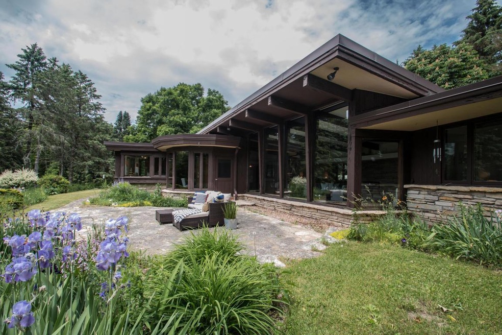 Mid-century Modern!