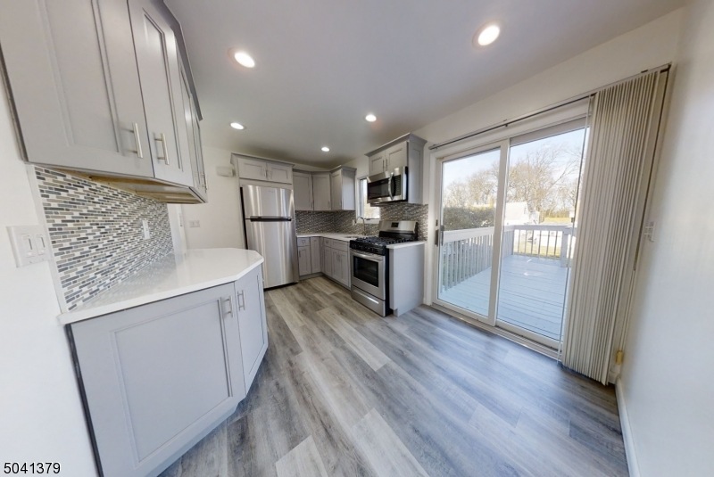 180 Locust Dr, Union, NJ 07083 - photo 1