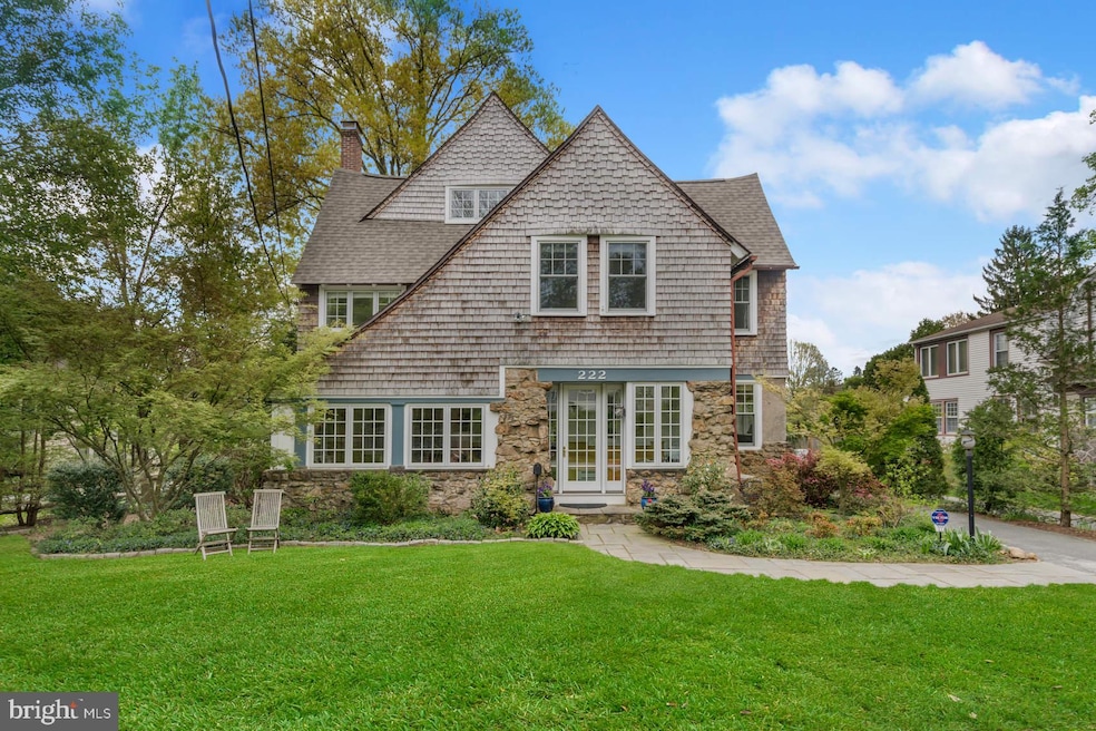 222 E Beechtree Ln, Wayne, PA 19087 - photo 1