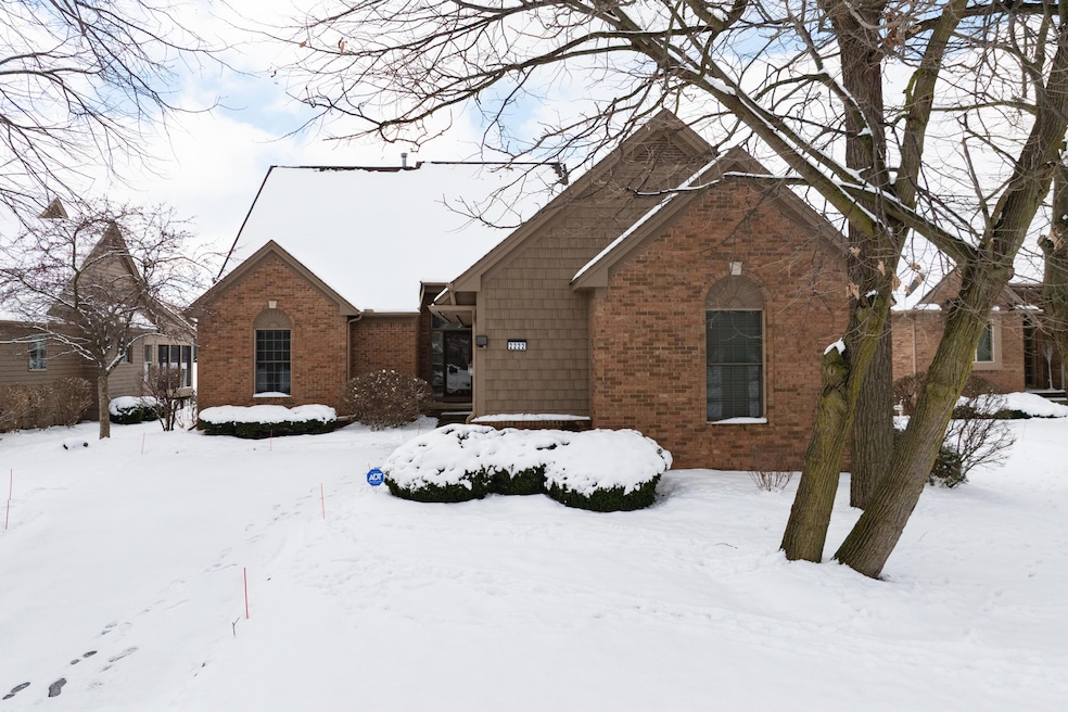2222 Stonebridge Dr N, Ann Arbor, MI 48108 - photo 1