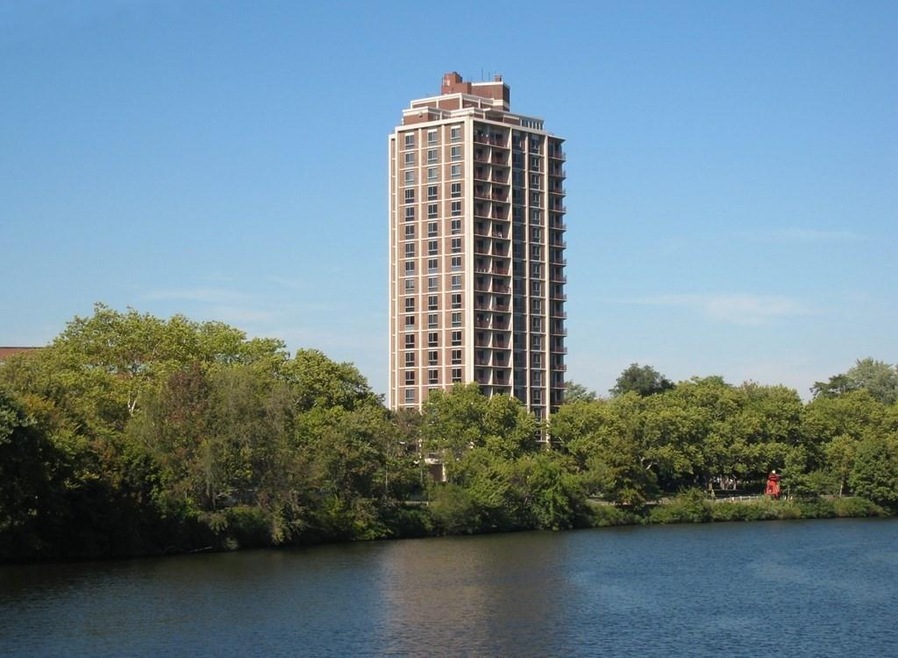Ten Ten Memorial Drive unit 18C, Cambridge, MA 02138 - photo 1