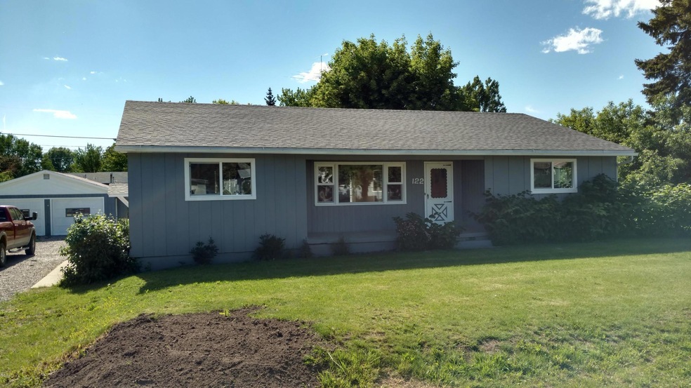 122 N Cedar Dr, Kalispell, MT 59901 - photo 1