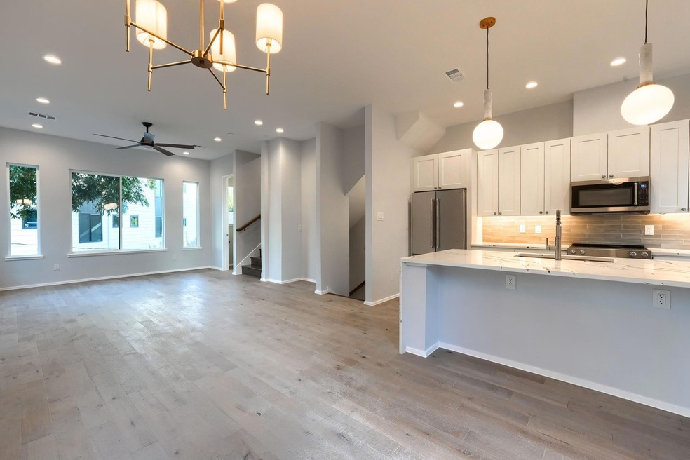 5931 Lindell Ave unit 106, Dallas, TX 75206 - photo 1