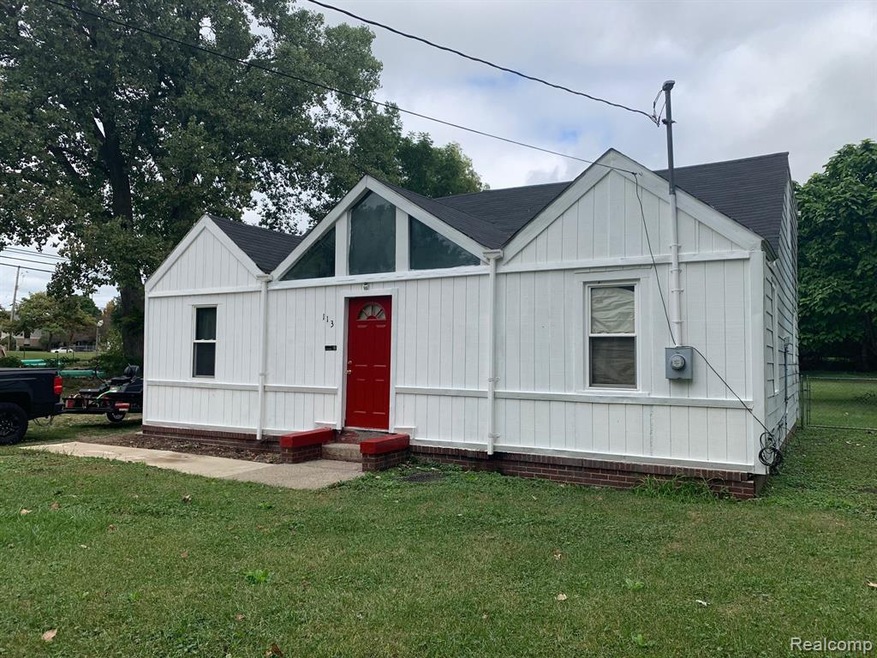 113 E Rouse St, Lansing, MI 48910 - photo 1