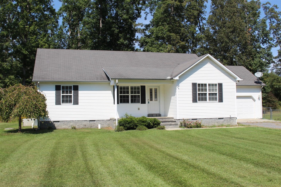 213 Forrestwood Dr, Manchester, TN 37355 - photo 1