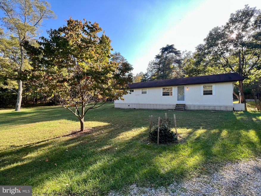 435 Oliver Ln, Great Cacapon, WV 25422 - photo 1