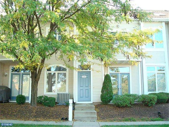 1203 Barbaras Ct, North Wales, PA 19454 - photo 1