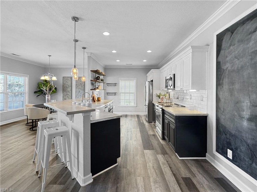 Updated Kitchen *note cabinets are more blue in pe