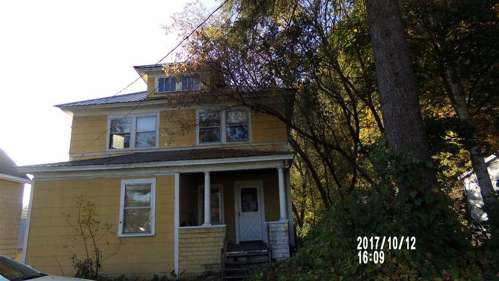 16 Crystal Place, White River Junction, VT 05001 - photo 1